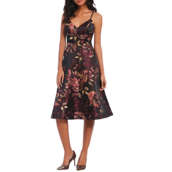 Eliza J (Nordstrom) Cocktail Wedding Guest Formal Dress — perfect condition, 4P - Picture 2 of 4